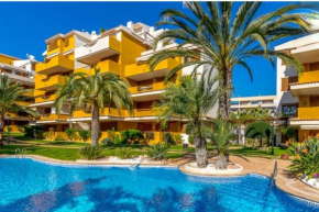 España - PUNTA PRIMA Torrevieja Orihuela Costa - large apartment for 6-people 85m2 and terrace 40m2 central air conditioning Wi-Fi living room kitchen 2 bedrooms 2 bathrooms 3 swimming pools parking s